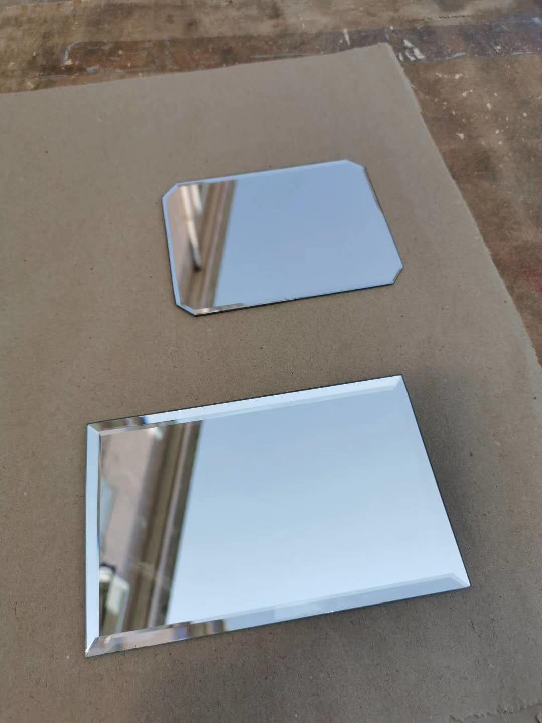 工厂生产定制玻璃镜圆形化妆镜铝镜1-3mm薄镜子大片玻璃原片