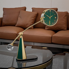 现代创意轻奢合金皮革座钟个性时尚钟表摆件客厅家用简约桌面台钟