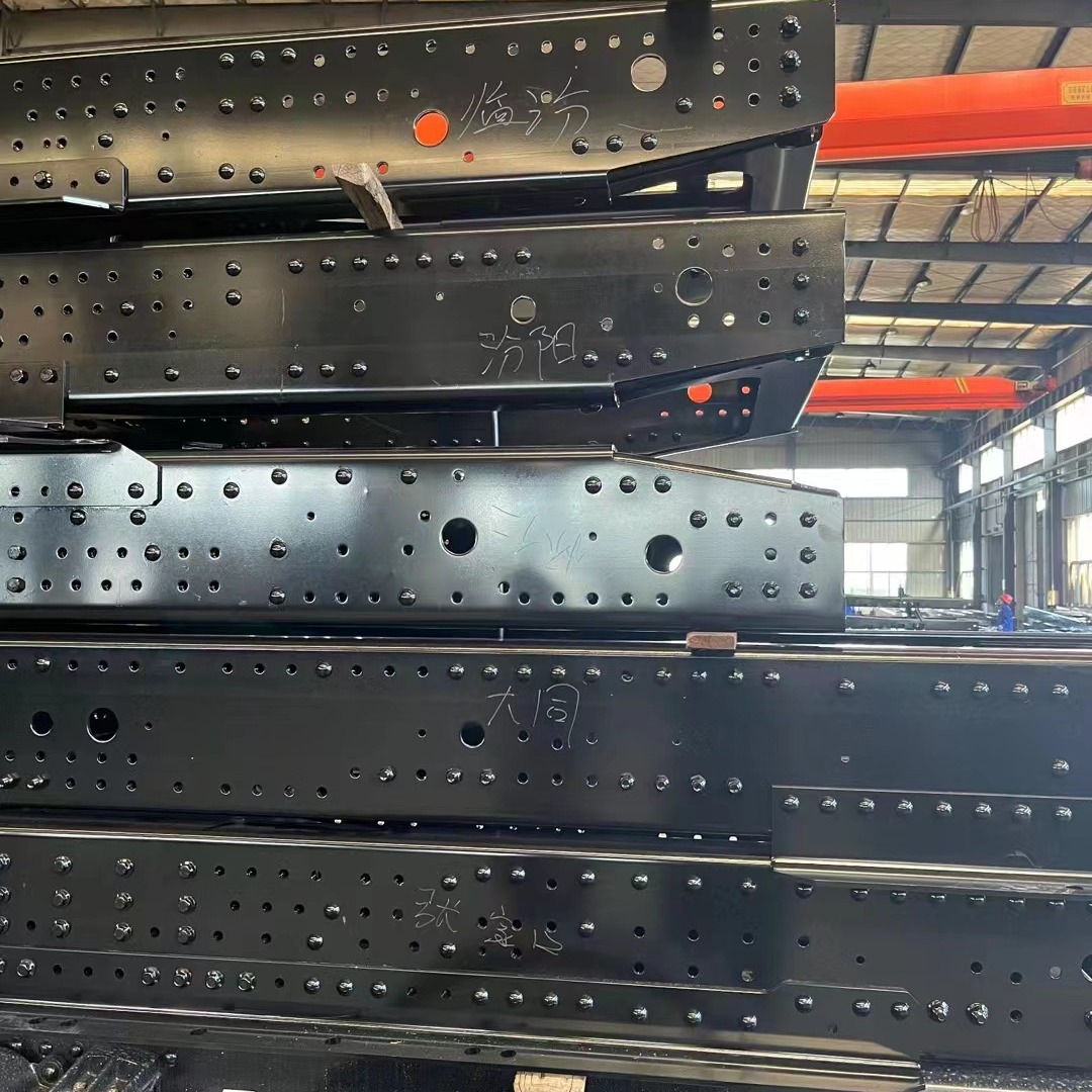 适用欧曼重卡汽车大梁大架欧曼二梁二架子福田货车大梁横梁支架-阿里