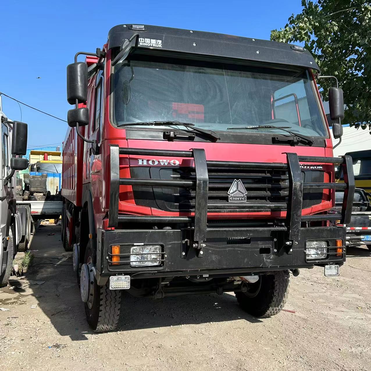 现货出口 12轮泥头车 二手豪沃集装箱翻斗车 后八轮渣土车-阿里巴巴