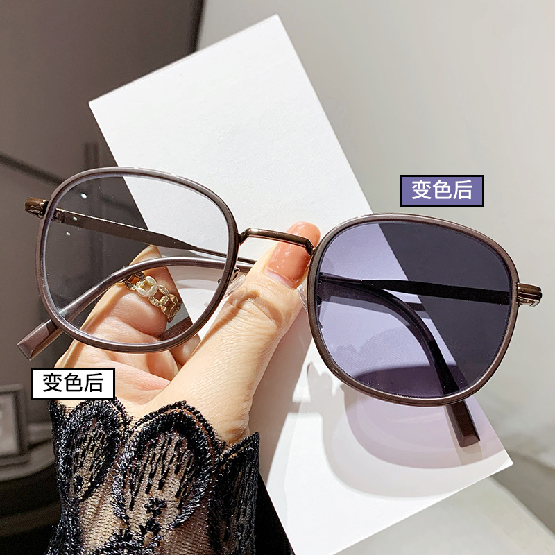 Anti-Blue Light Photochromic Glass Color Fashion Chestnut Brown Advanced White Plain Student Glasses Frame Myopia Degree Finished Product