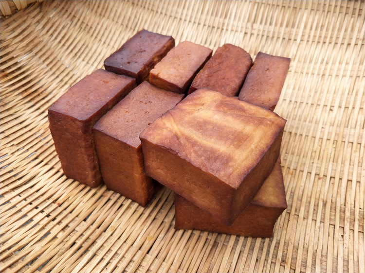 万坪干豆腐湖南腊豆腐湘西特产柴火烟熏炕豆干农家手工腊香干