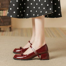 酒红色玛丽珍单鞋女2024新款婚鞋设计感小众粗跟一字带法式高跟鞋