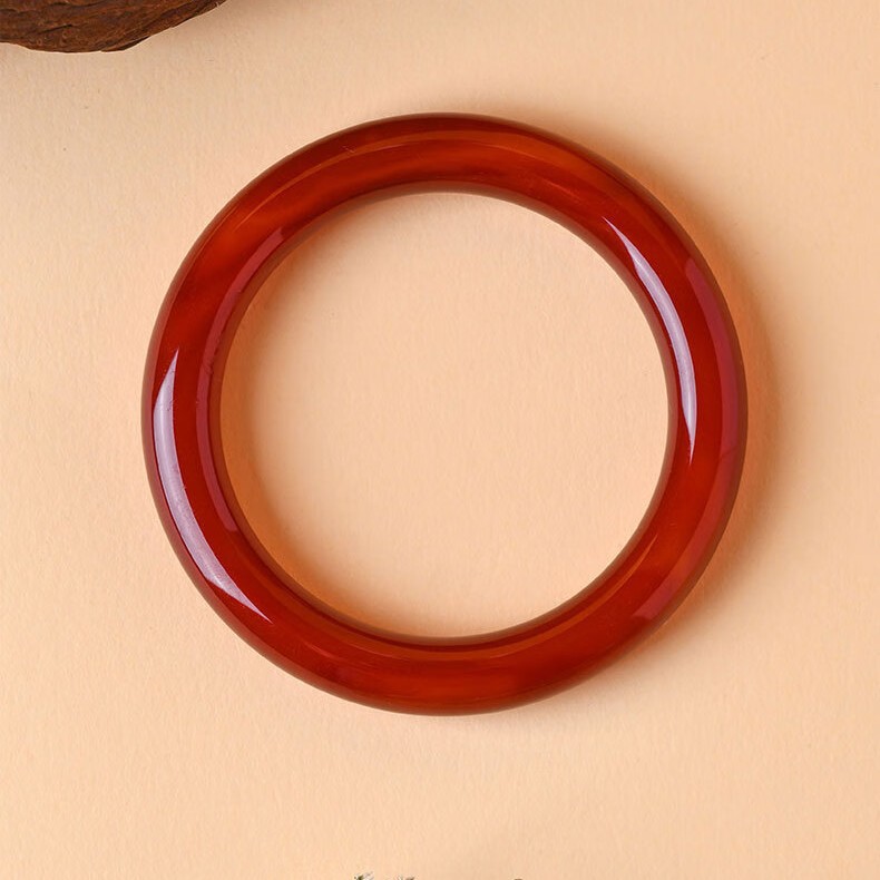 天然红玛瑙手镯女玉石镯子红色玉髓本命年玉镯生日礼物