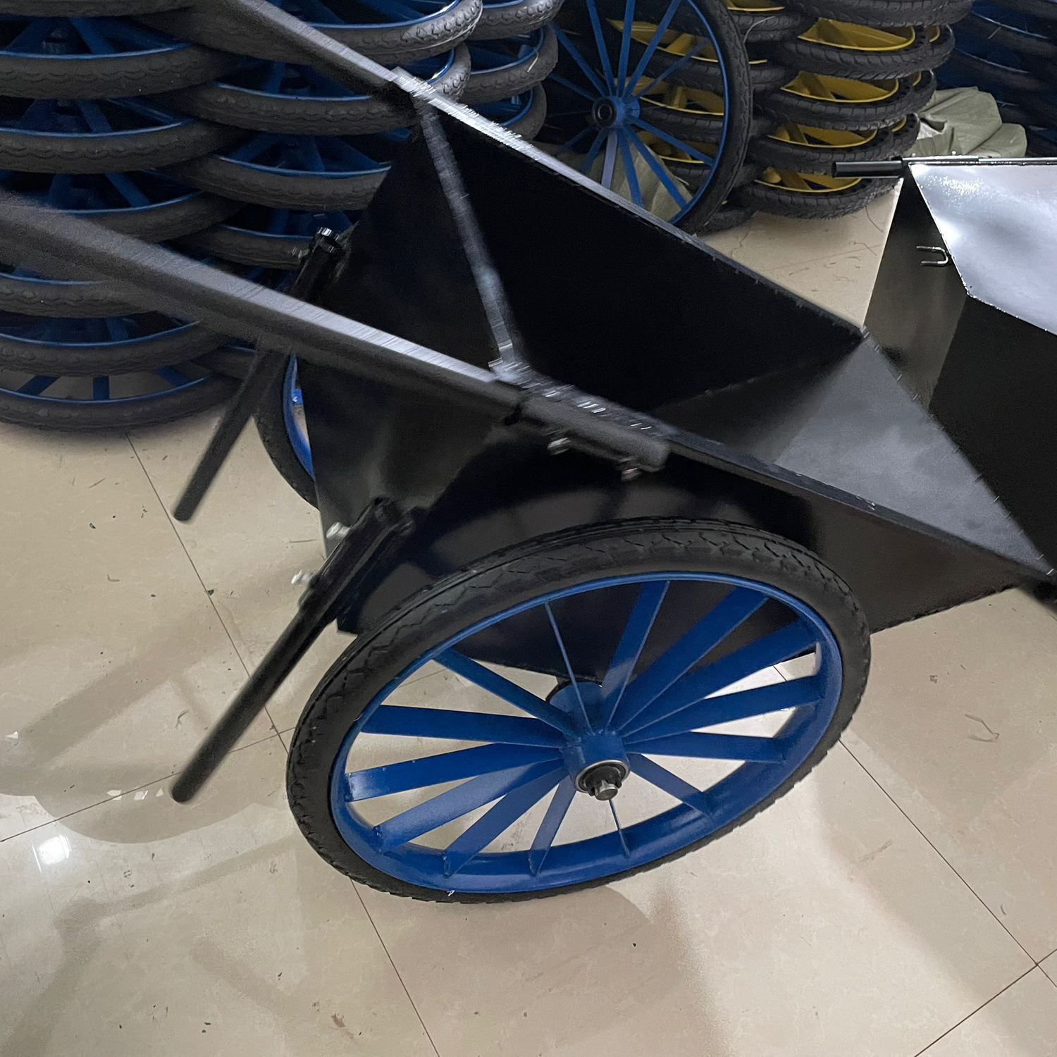 加厚劳动车手推车灰斗车工地人力建筑斗车家用垃圾车翻斗车小斗