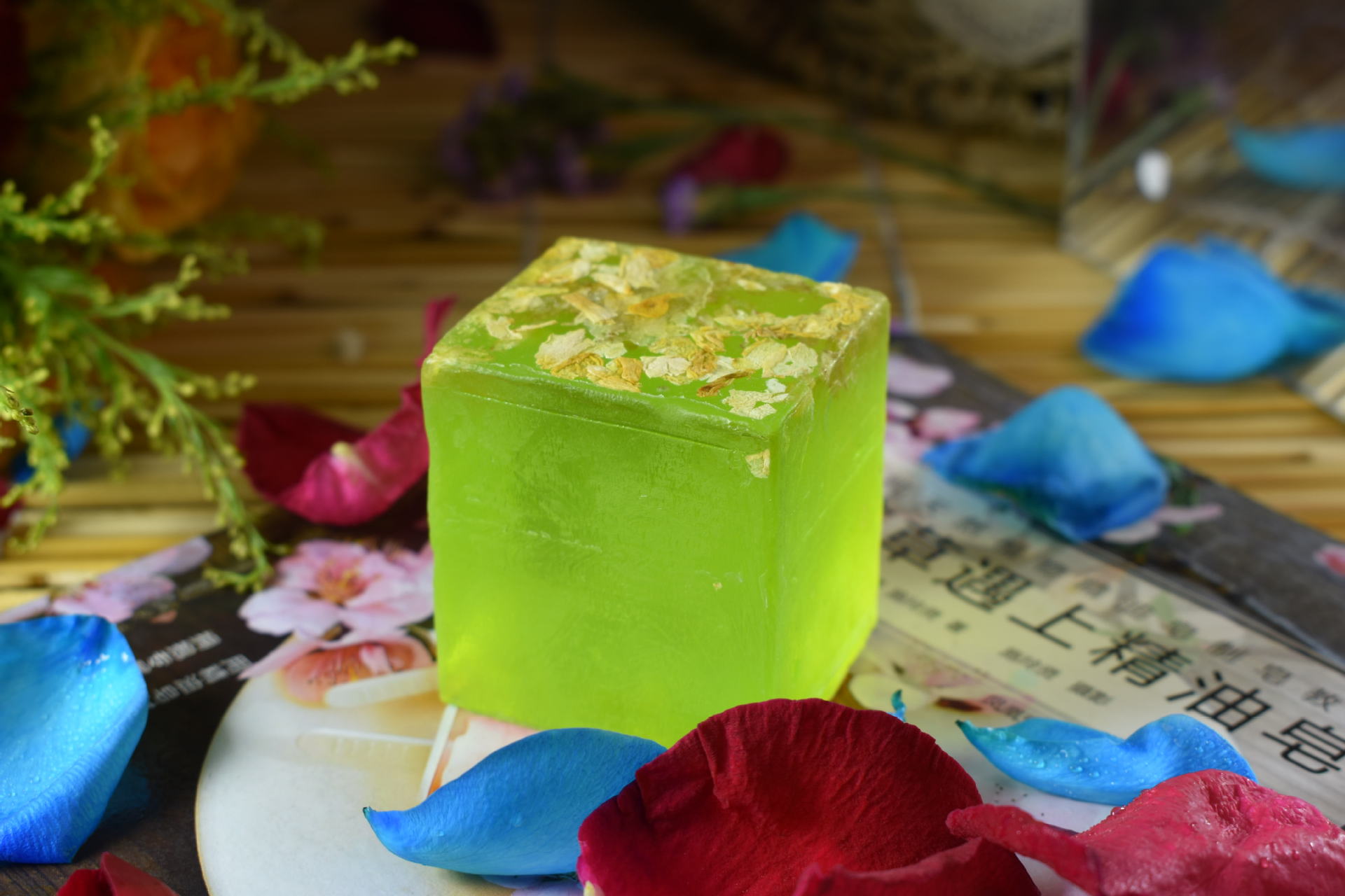 云南八街茉莉精油皂花瓣皂手工皂洁面沐浴厂家批发oem定制云品