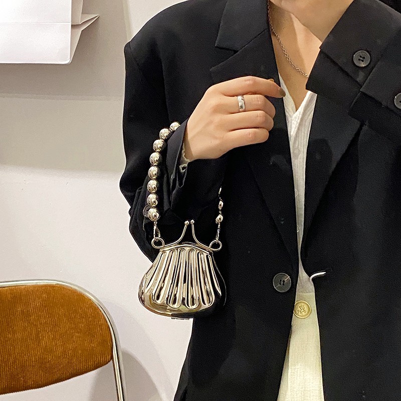 High-Grade Mini Pearl Chain Small Handbags Female 2023 New Niche Shoulder Crossbody Shell Lucky Bag