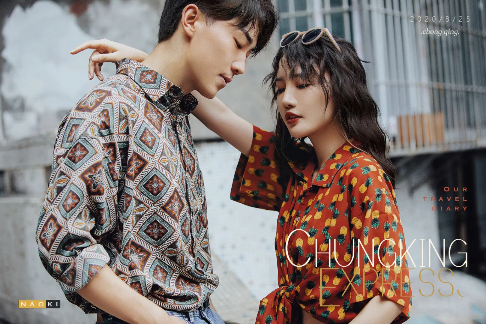 影楼新款80年代复古港风情侣写真主题服装时尚外景街拍婚纱摄影服