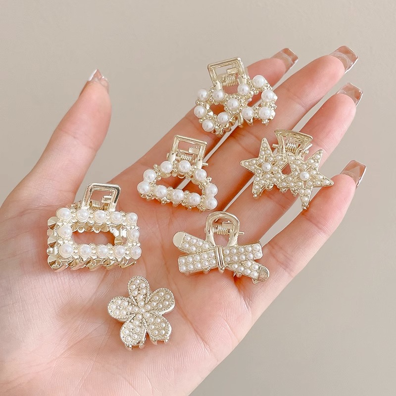 高级感珍珠鱼尾抓夹女气质后脑勺半扎发发夹小号鲨鱼夹子头饰发卡