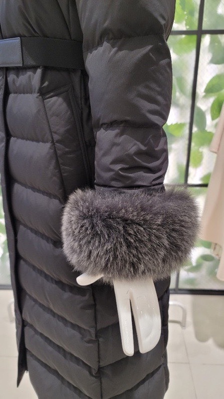 041出口韩国dewl秋冬新款狐狸毛领袖口有毛毛中长款羽绒服保暖