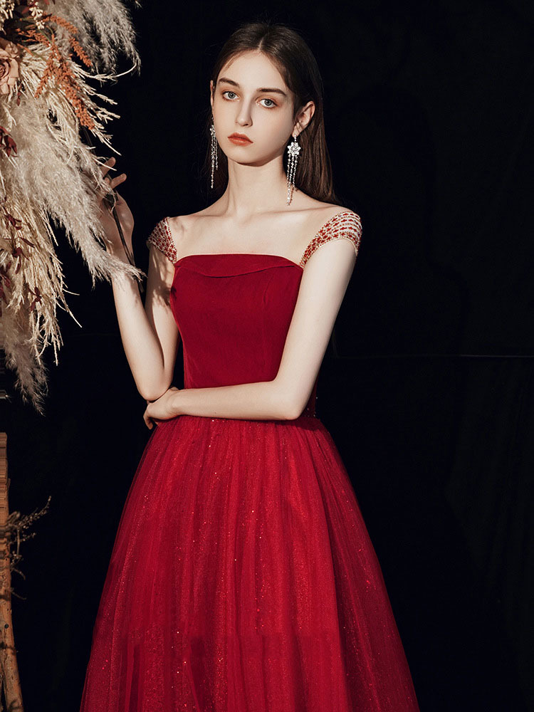 新娘敬酒服酒红色复古丝绒显瘦订婚裙宴会晚礼服平时可穿气质公主