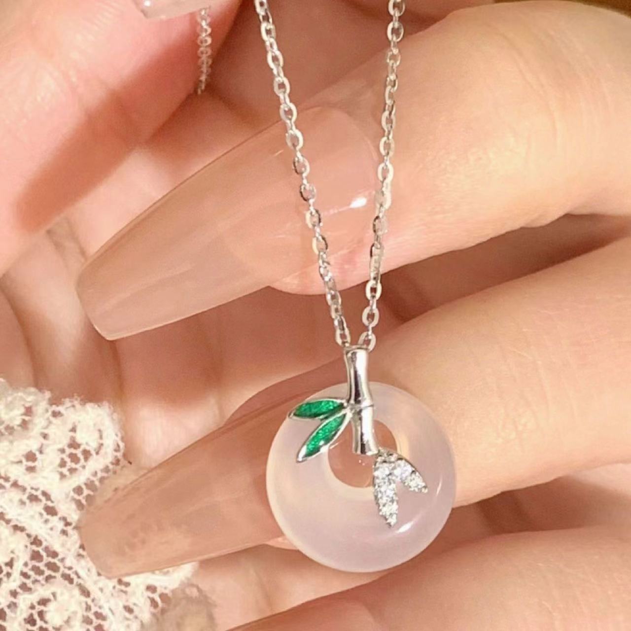 新款竹子玉髓平安扣项链女高级设计感吊坠小众轻奢锁骨链厂家批发