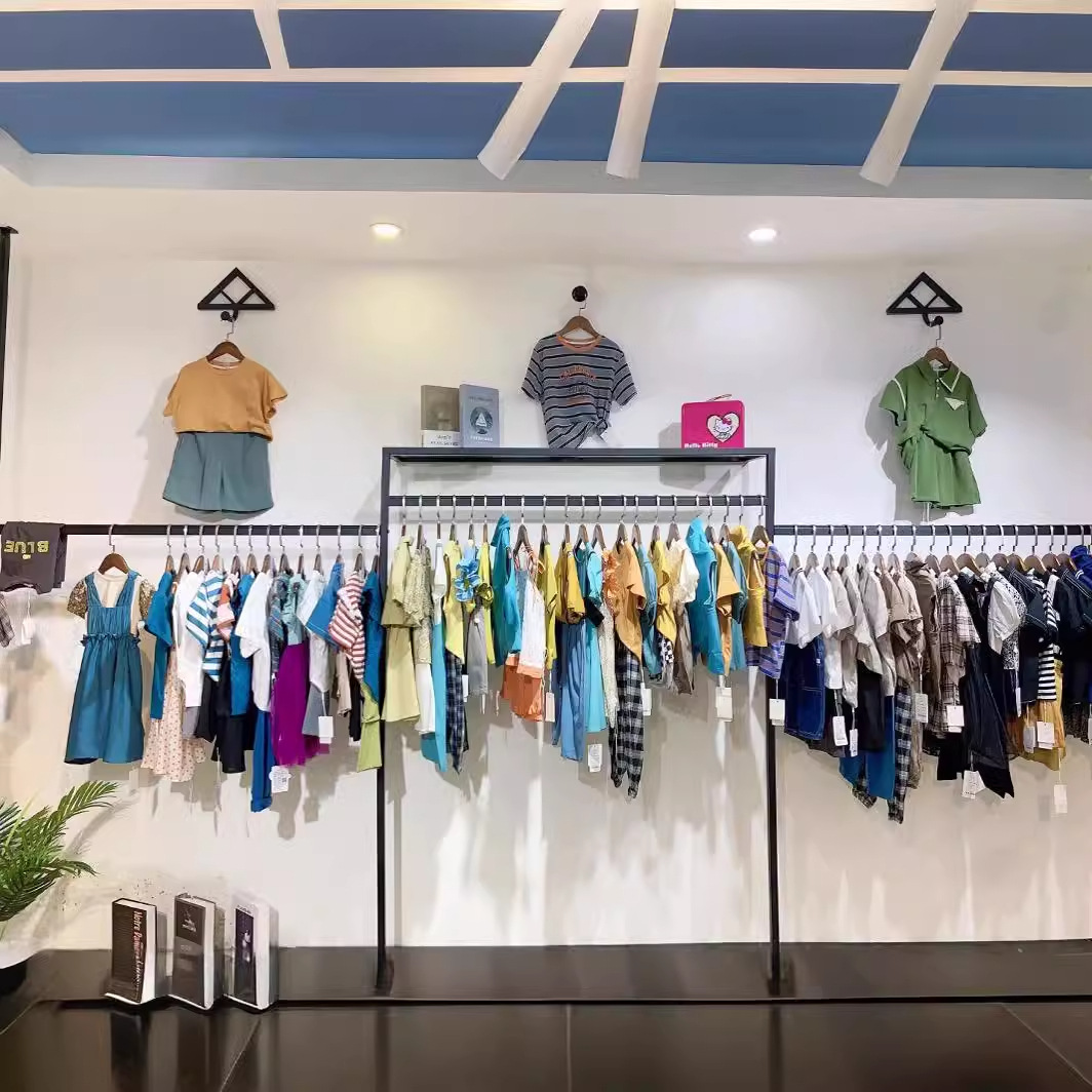 小资范童装品牌折扣暇步士黑面包童装尾货地摊货源批发杂款-阿里巴巴