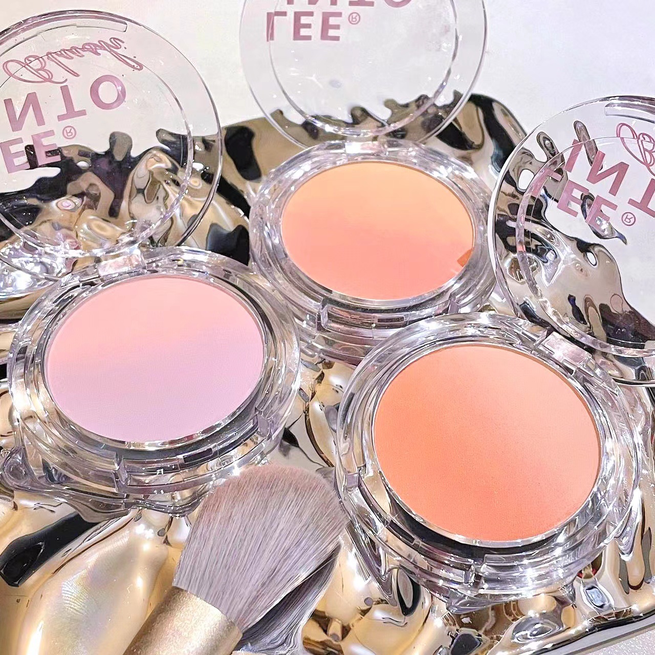 Leeinto Smart Pink Mist Gradient Blush Matte Natural Nude Makeup to Improve the Complexion Girl's Chin Blue Chin Purple Rouge Pink