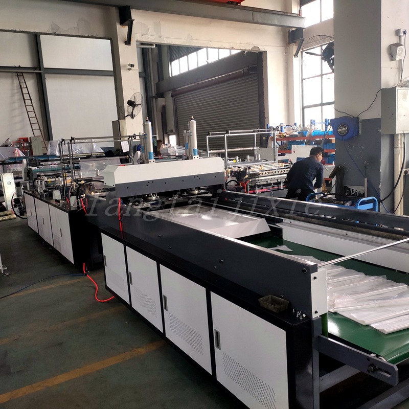 厂家定制pe塑料四方底防尘袋 立体薄膜袋制袋机器设备