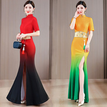 2024夏季新款优雅中国风改良版中老年舞台演出服显瘦走秀旗袍裙子