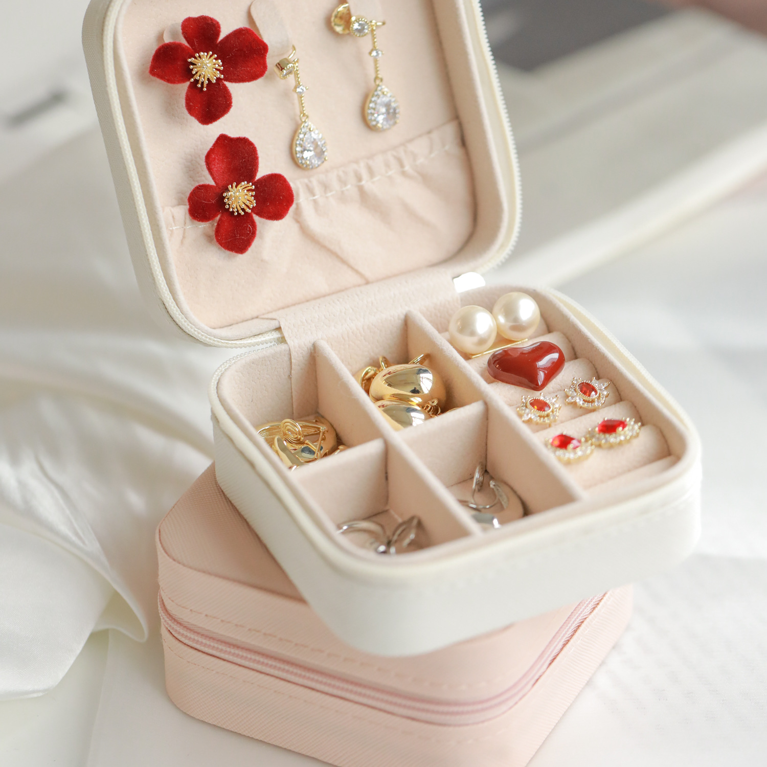 Simple and Portable Palm Jewelry Box European and American Style Ring Earring Storage Box Zipper Flip Travel Trinket Box