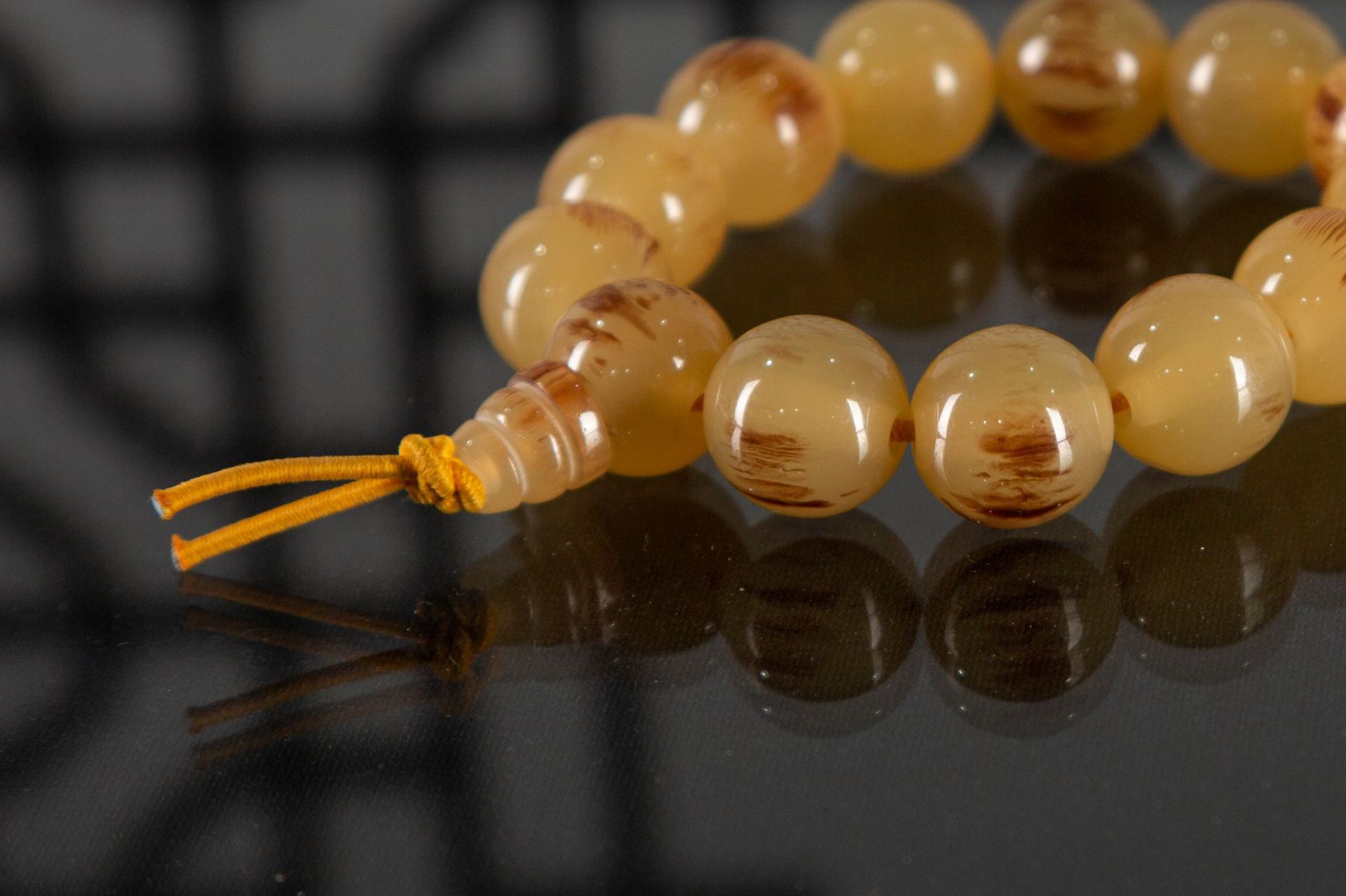 直播货源仿羚羊角佛珠手串地摊文玩佛教用品108羚羊角工艺品批发