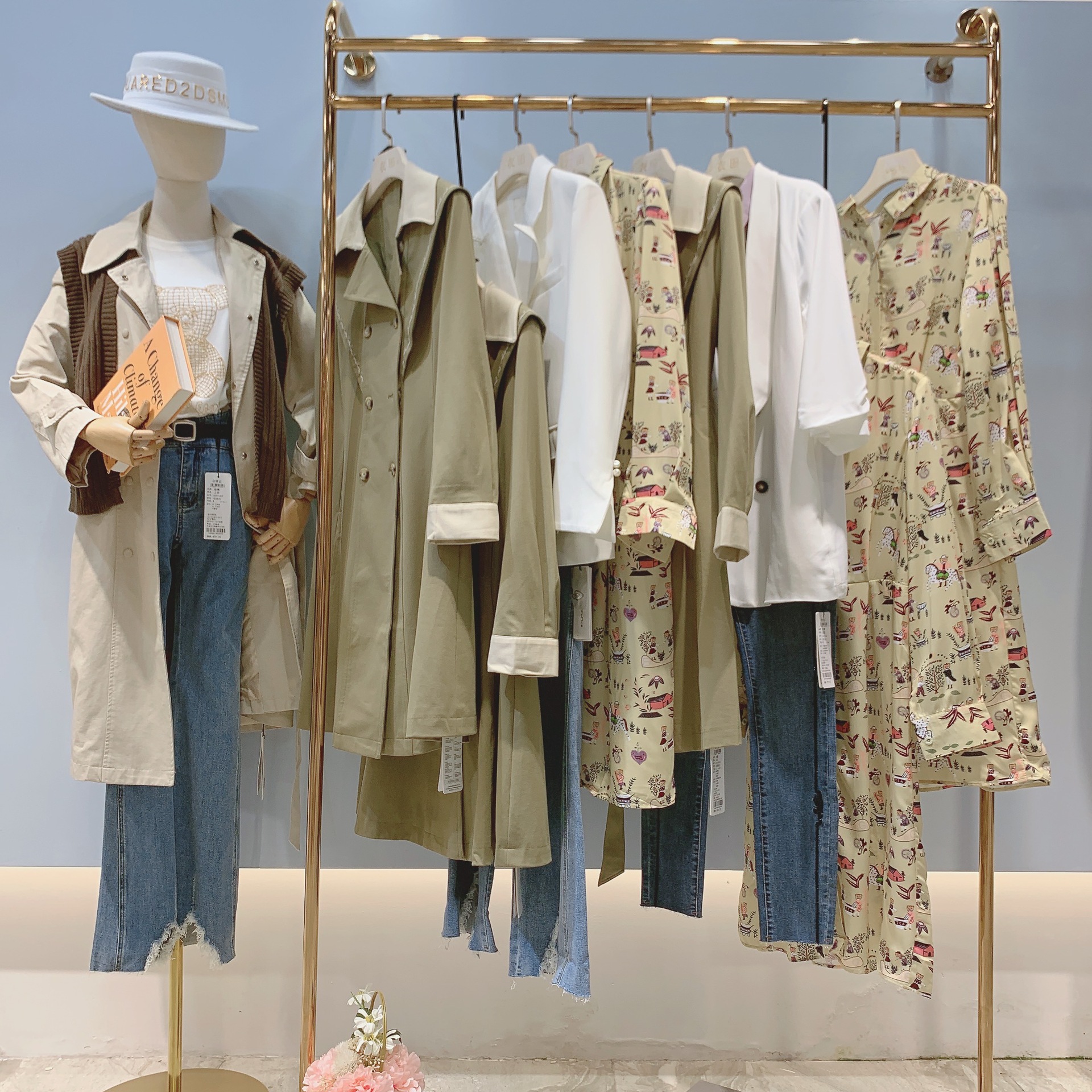 艺素国际秋冬品牌折扣女装大码羽绒服抖音网红女装直播批发货源