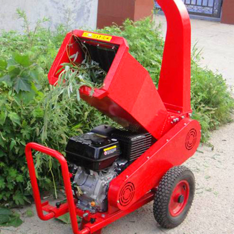 农场桑枝树叶粉碎机 柴油机带可移动式碎枝机 全自动切碎树枝机