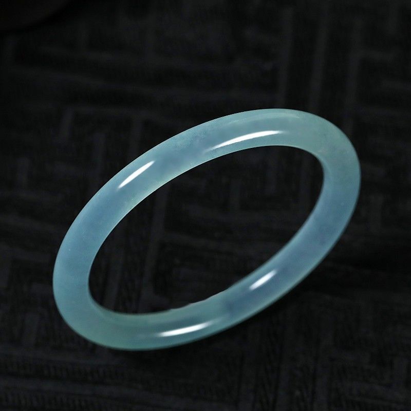 9毫米高冰冰种翡翠色玉手镯 浅绿石英岩玉圆条手镯女款玉石美人镯