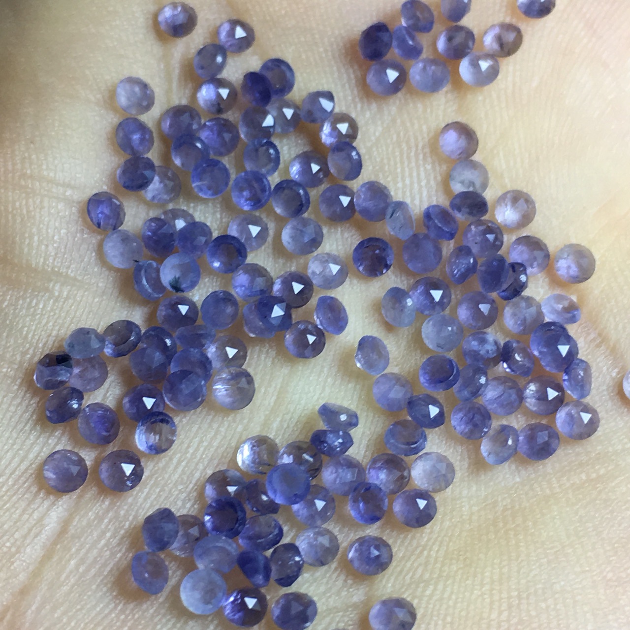 天然堇青石水蓝宝平底玫瑰切2.5mm圆形