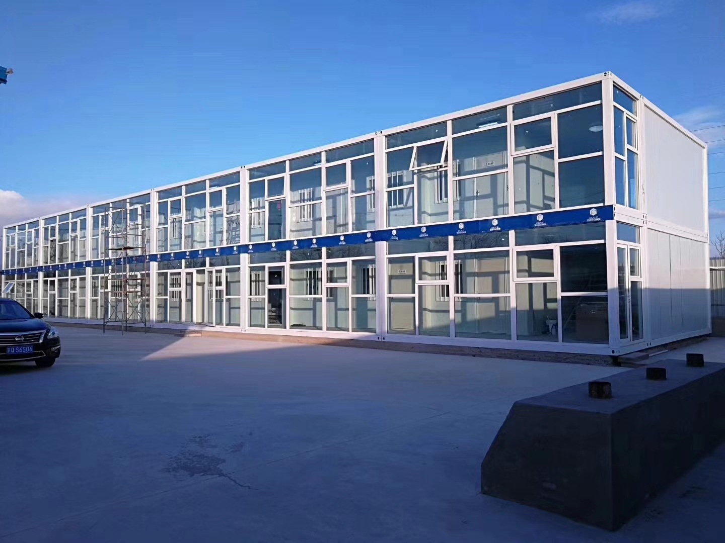 住人活动岩棉彩钢板房 集装箱房屋定制家用办公室 移动房拼装工地