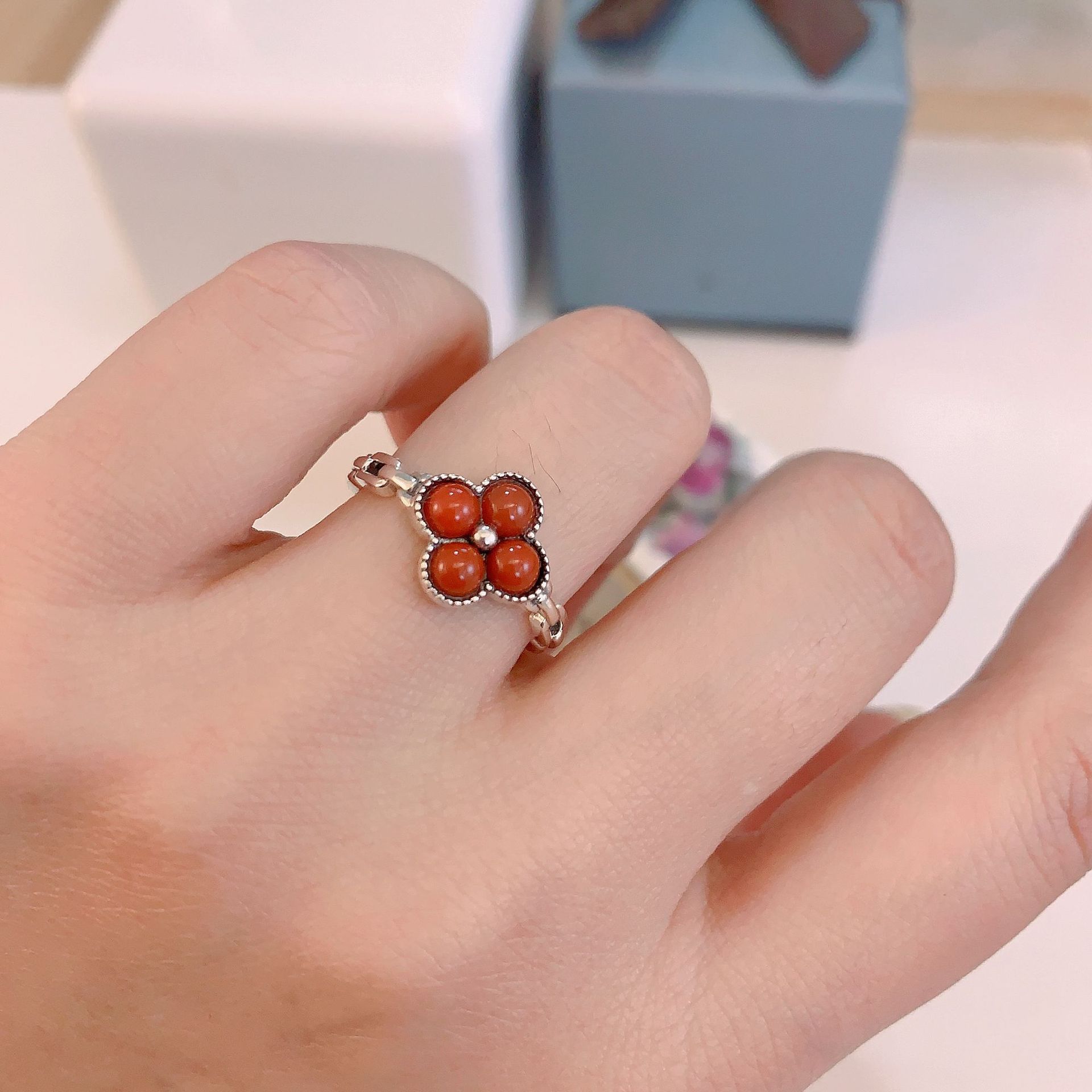 了凡居银饰 s925银复古民族风四叶草南红玛瑙天然石开口戒指女款