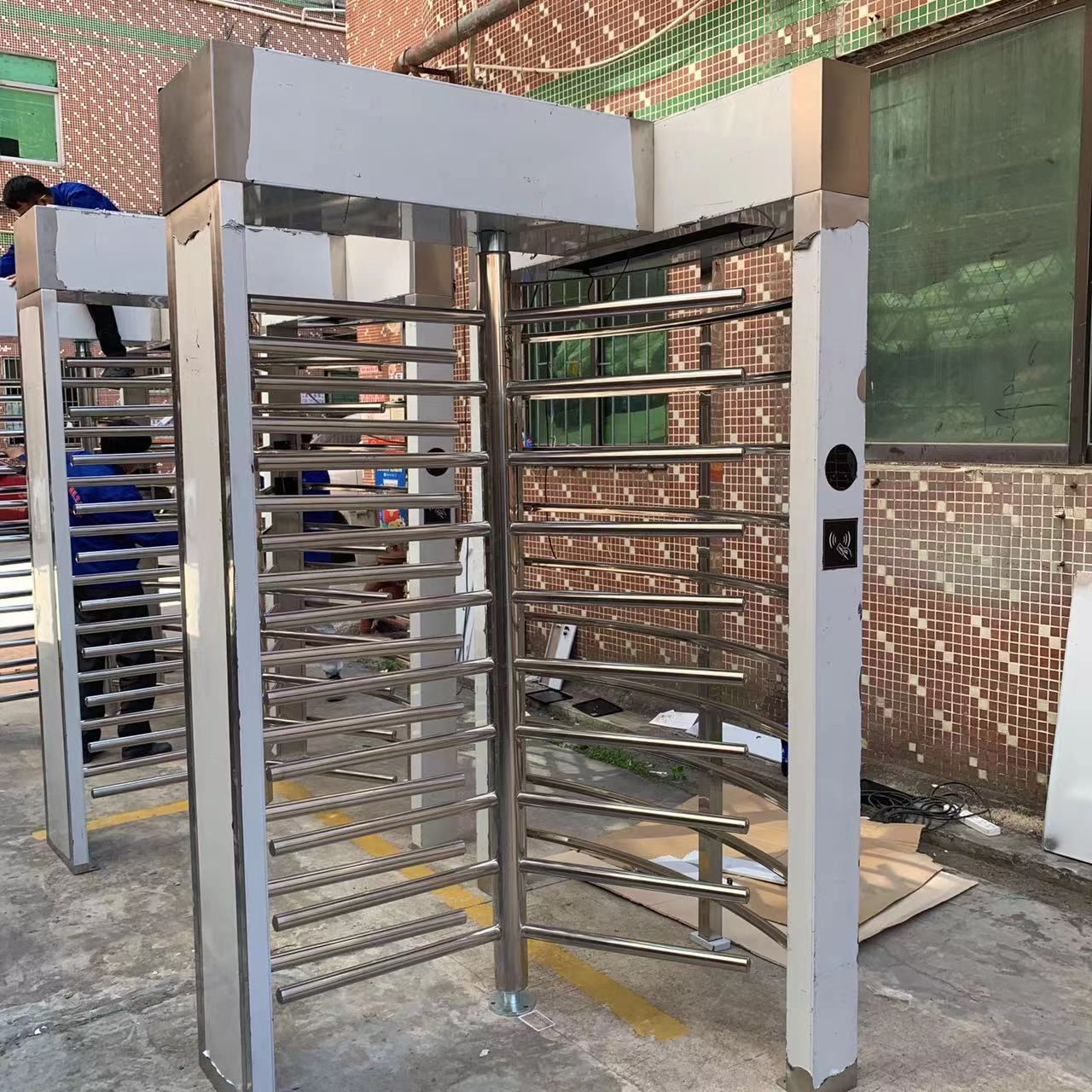 出入口自动感应门6圆柱摆闸智能速通门小区人体红外电动闸门￥1650