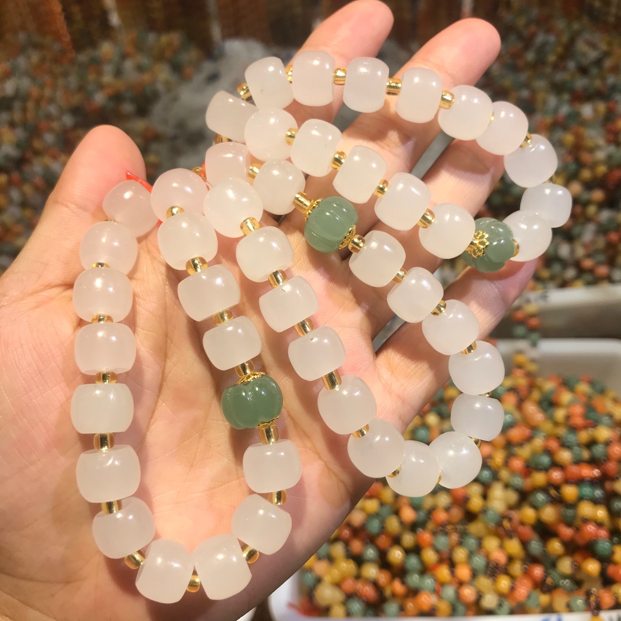 新疆羊脂白手链天然白玉金丝玉单圈手链金丝玉手链手串工艺品批发