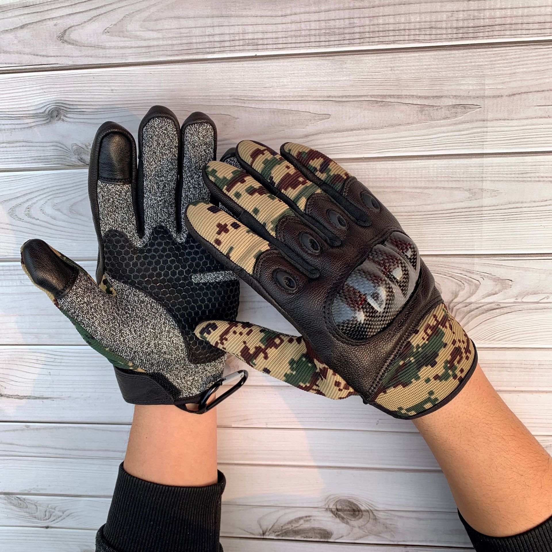 5级防割全指战术手套迷彩碳纤维硬壳男作战训练安保安防铁骑手套