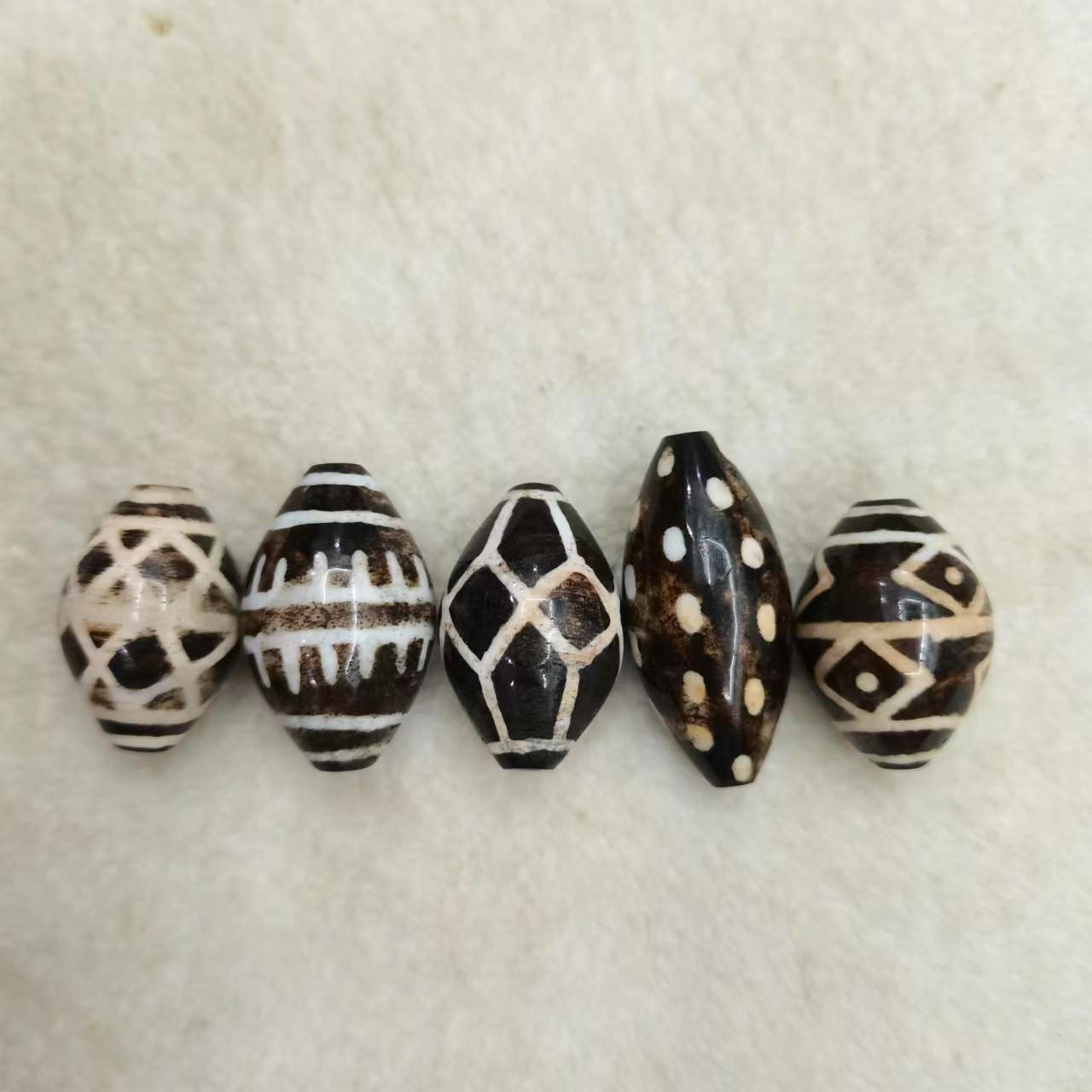 天珠同源旁系天原石硅化木邦提克地珠老气收藏品-阿里巴巴