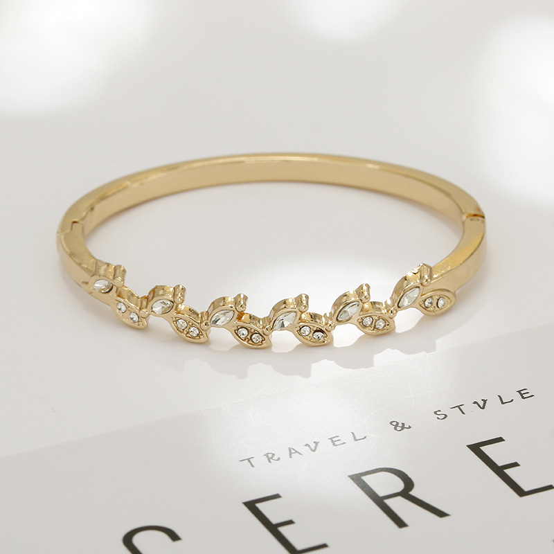 Gold Bracelet Wholesale Original Design Female Leaves Personality Style Diamond-Embedded Fine European and American Foreign Trade Clothing Ornament