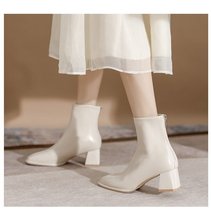 短靴女2022新款秋冬白色法式中筒马丁靴瘦瘦靴粗跟中跟方头高跟鞋