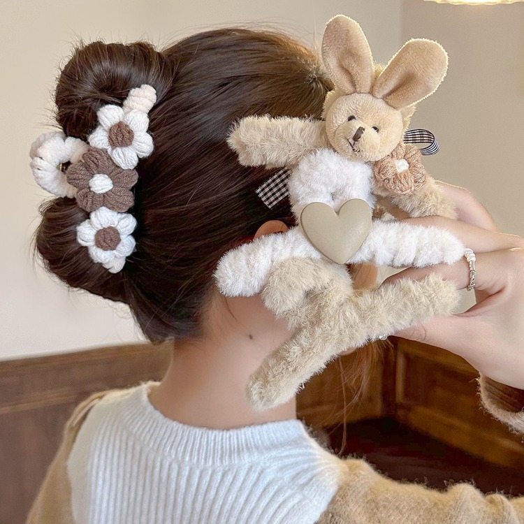 plush grip autumn and winter oversized shark clip 2023 new hair pin high sense back head barrettes hairware