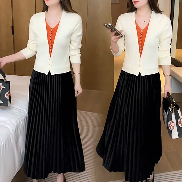 设计感假两件连衣裙女2024春季新款时尚气质显瘦针织拼接百褶长裙