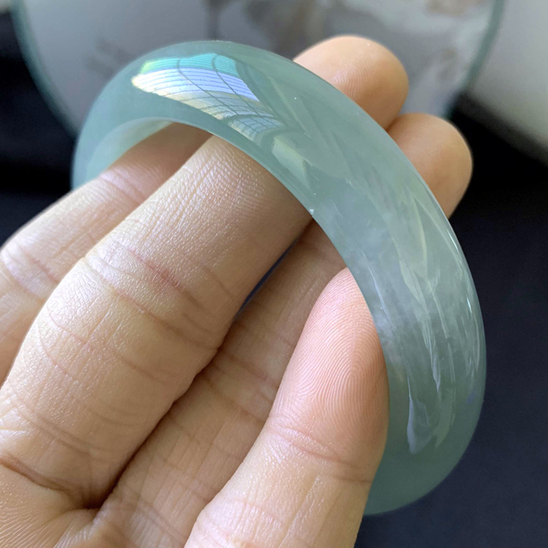 缅甸翡翠冰种飘花玉镯贵妃镯椭圆形细条翡翠手镯翡翠圆条冰透手镯
