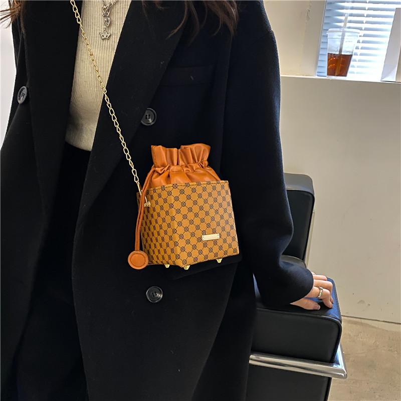 Textured Trendy Bags Women's 2021 New Trendy Korean Style Fashion Plaid Shoulder Underarm Bag Pull-Belt Portable Bucket Bag