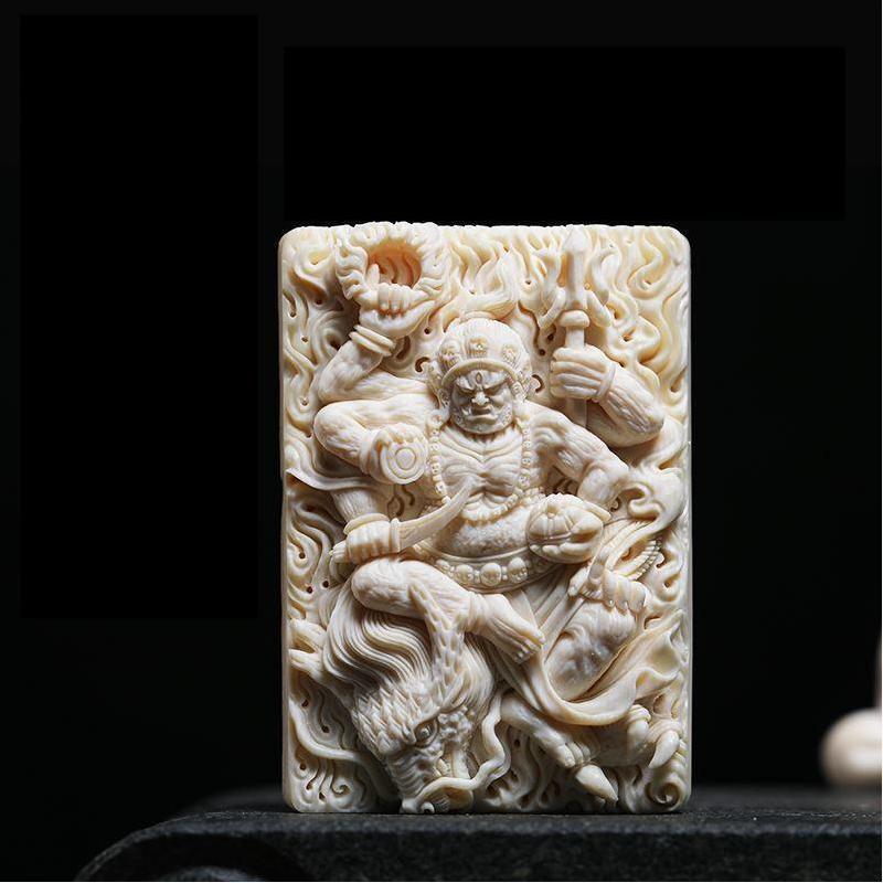 作猛犸象牙手雕不动明王雕刻吊坠生肖守护神属鸡本命佛挂件