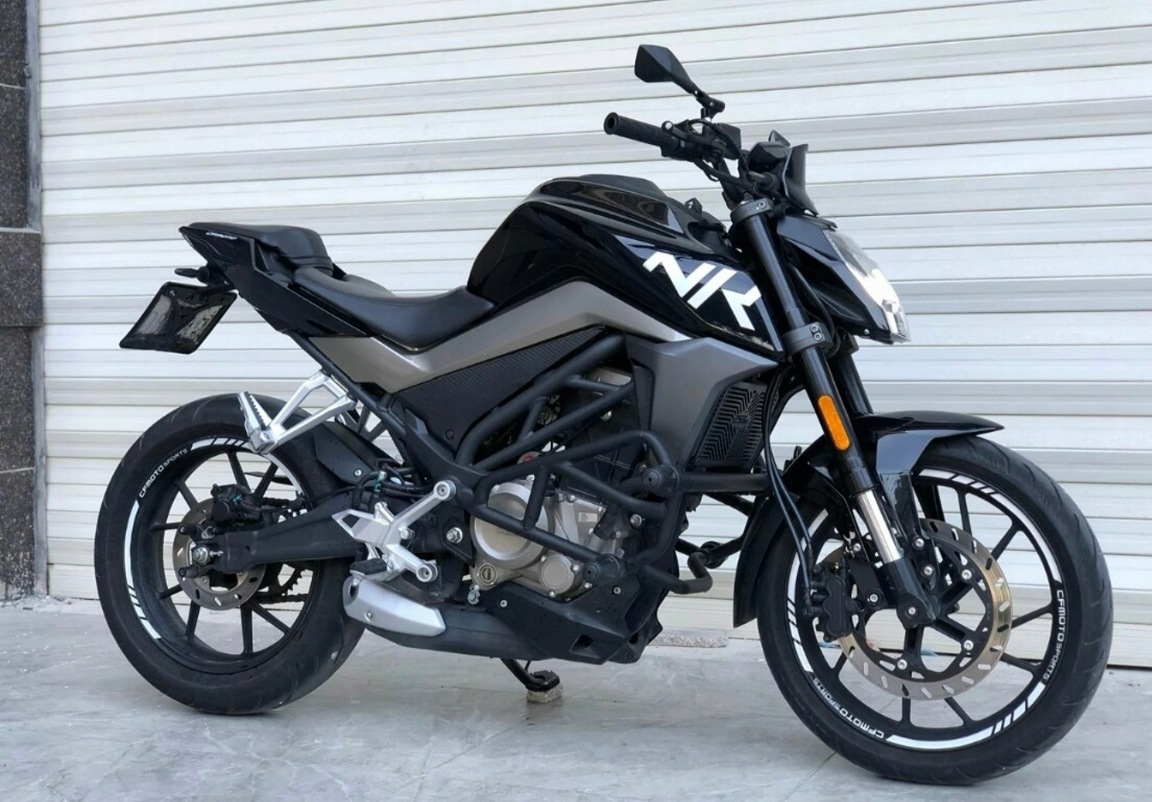 二手春风nk250复古街车400国四电喷水冷150c可上牌狒狒越野摩托车