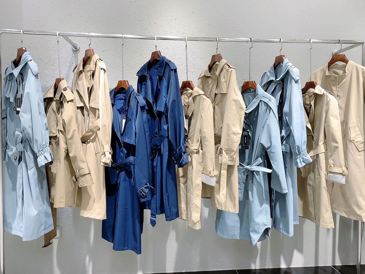 mili2021秋季品牌折扣女装风衣 尾货库存牌女装走份批发