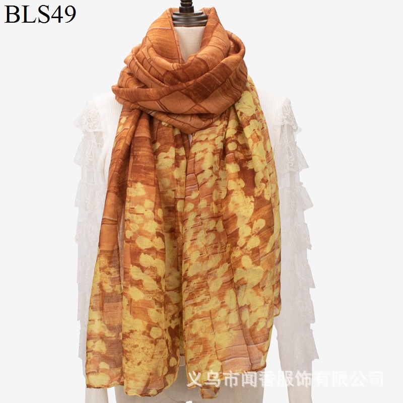 Autumn and Winter Wild Voile Cotton and Linen Scarf Large Size Shawl Soft Lightweight Gauze Kerchief Warm Geometric Plaid Scarf for Women