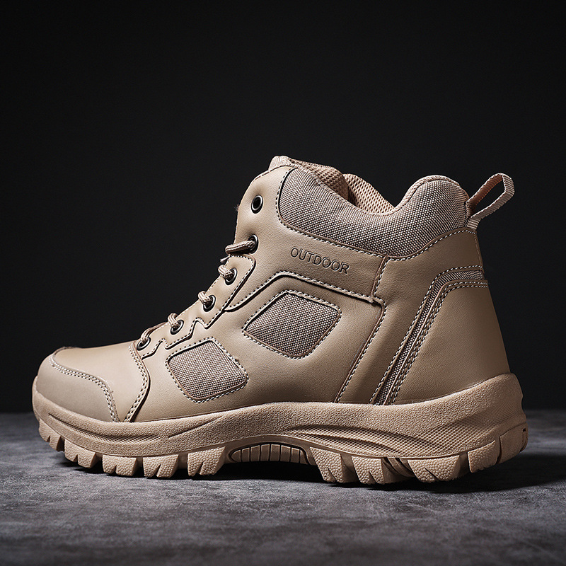 战狼靴男士秋冬新款皮面防水沙漠靴中邦实心底工装鞋大码户外男鞋