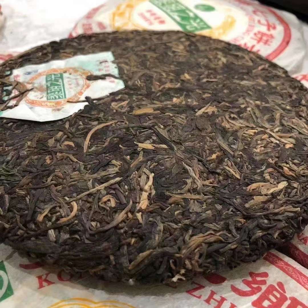 八角亭2006年黎明之光 云南普洱茶生茶 357克饼茶 干仓