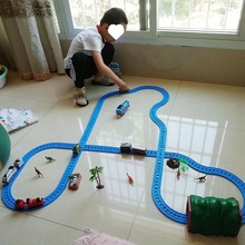 火车轨道玩具合金磁性电动套装蛋糕配件场景儿童玩具车独立站