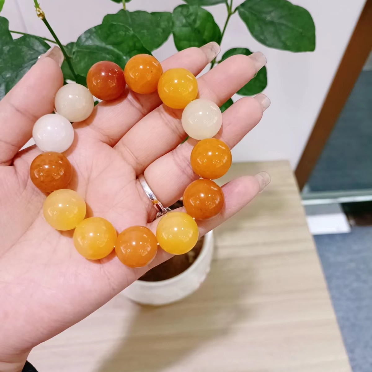 天然新疆冰种高透红橙白多色款金丝玉手链男女情侣款盘玩手串