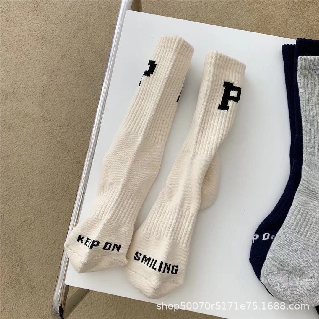 Women's Korean-Style Socks Mid-Calf Length Thermal Japanese Ins Fashionable Letters P Sports Leisure Girl Socks Couple Autumn and Winter Fashion