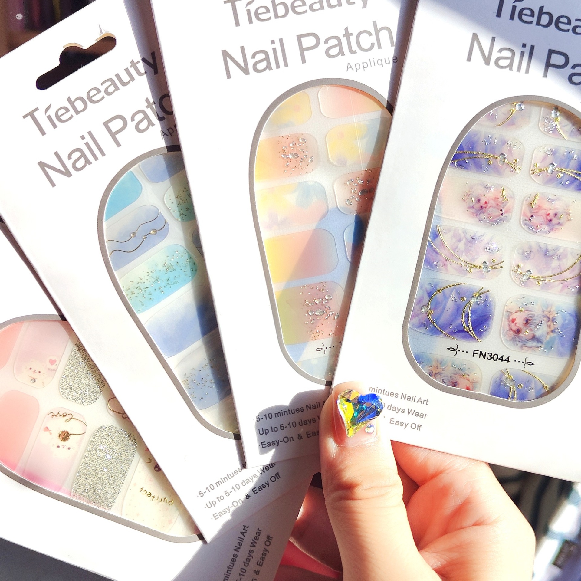 指甲贴纸2023新款美甲贴纸全贴整甲梦幻烫金碎钻系列冰透半透兔子