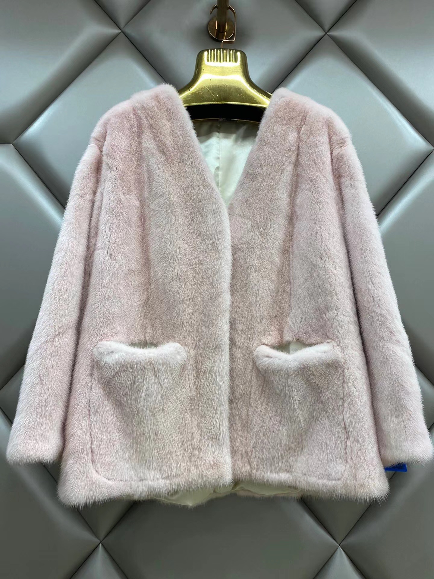 海宁皮草批发爆款 整貂母貂皮草外套女