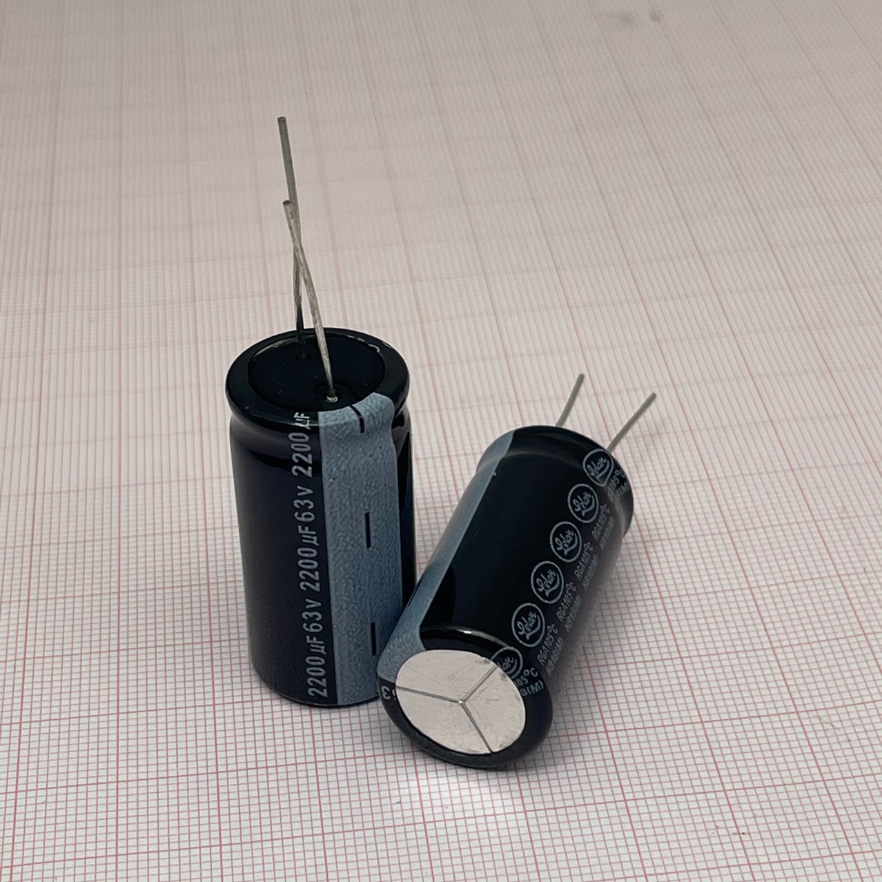 300v6800uf 450v150uf 63v2200uf电容器420v150uf 电解电容器现货